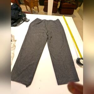 Very comfortable gray casual knit pants
